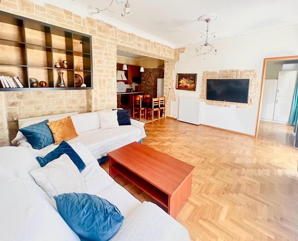 Neoclassical 2Bed In Kallimarmaro 雅典 外观 照片